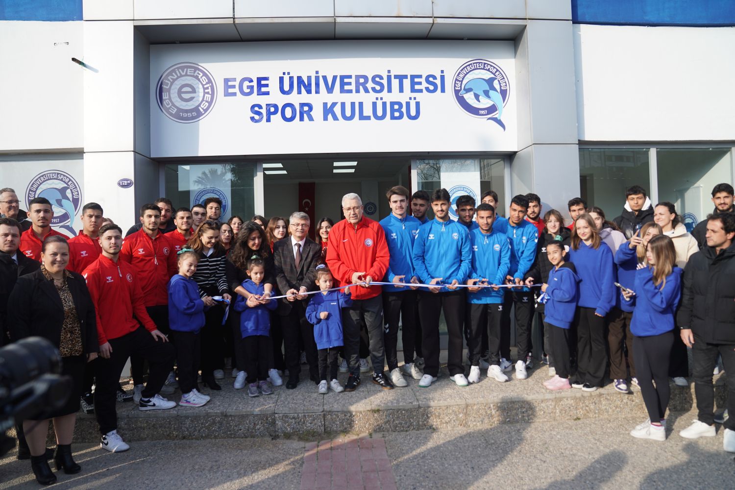 Ege Üniversitesi Spor Kulübüne yeni merkez tahsis edildi