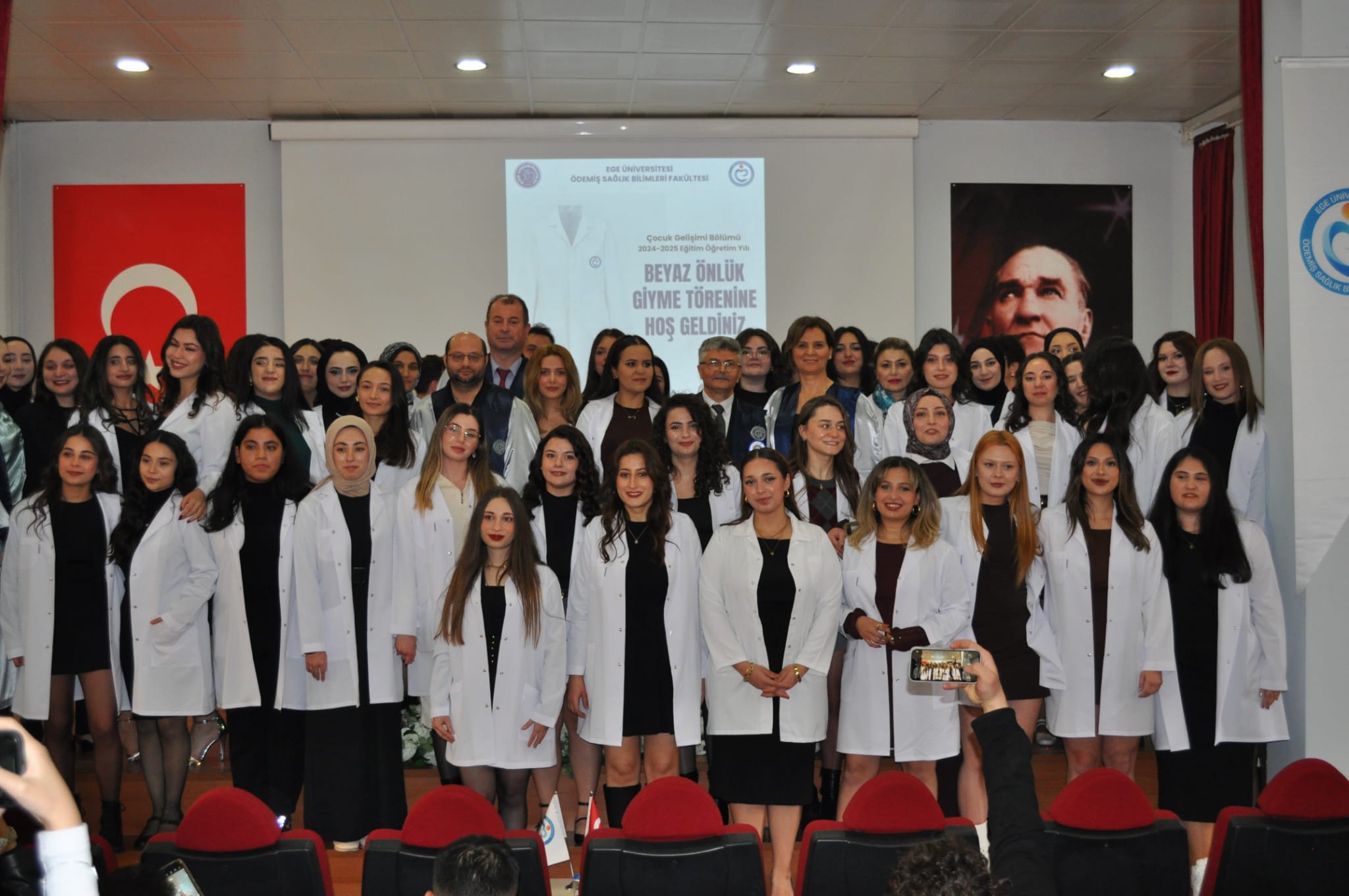 Ege Üniversitesi Ödemiş Sağlık Bilimleri Fakültesi “Beyaz Önlük Giyme Töreni” düzenledi