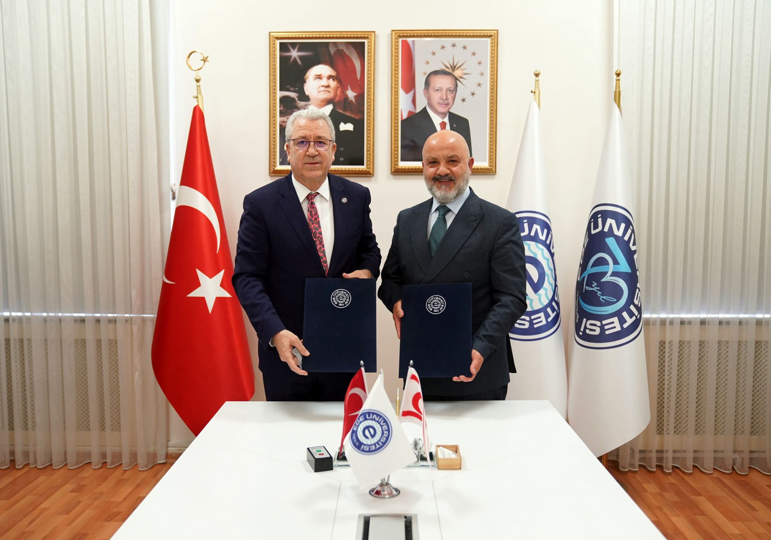 Ege Üniversitesi ve Yakın Doğu Üniversitesi arasında akademik iş birliği protokolü imzalandı