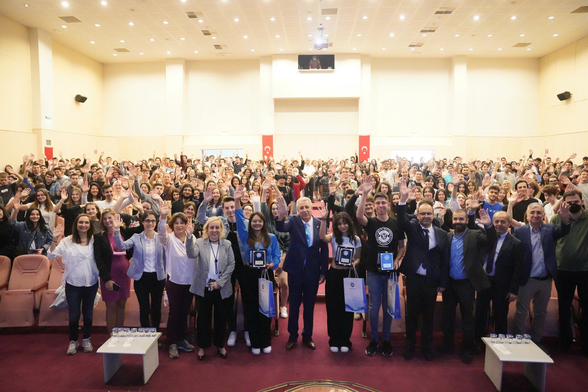 EÜ Fen Fakültesi öğrenci projelerinde Türkiye birincisi oldu