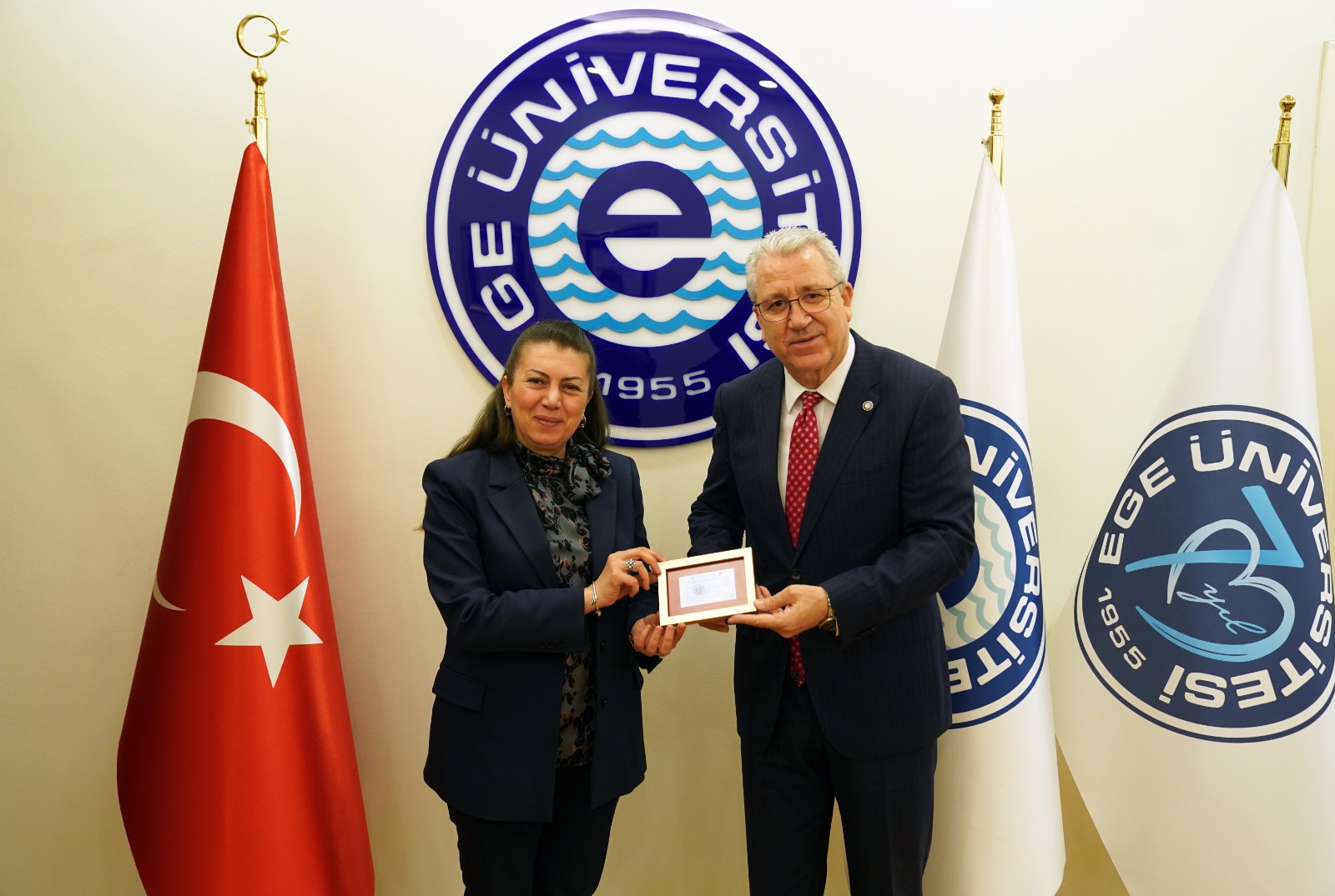 Prof. Dr. Özsoy, “Kutuplardaki değişimler iklim felaketlerine yol açıyor”