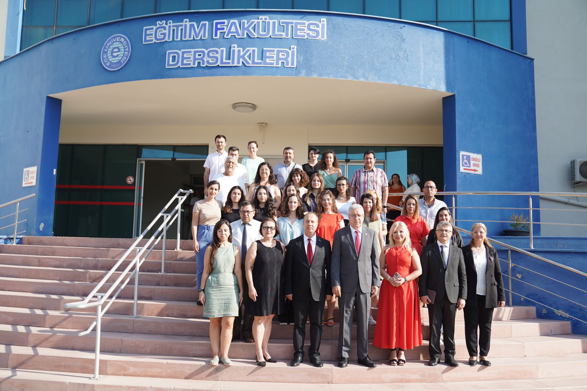 EÜ Eğitim Fakültesi yeni öğrencilerini bekliyor