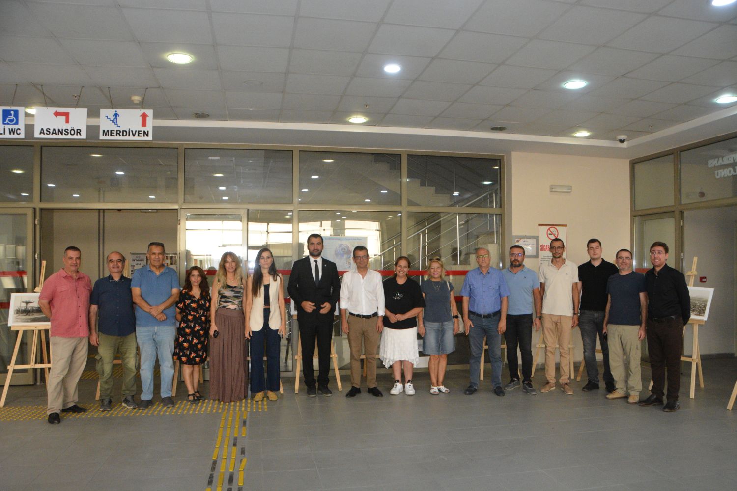 EÜ’de “İzmir’in Kurtuluşu” sergisi sanatseverlerin beğenisine sunuldu