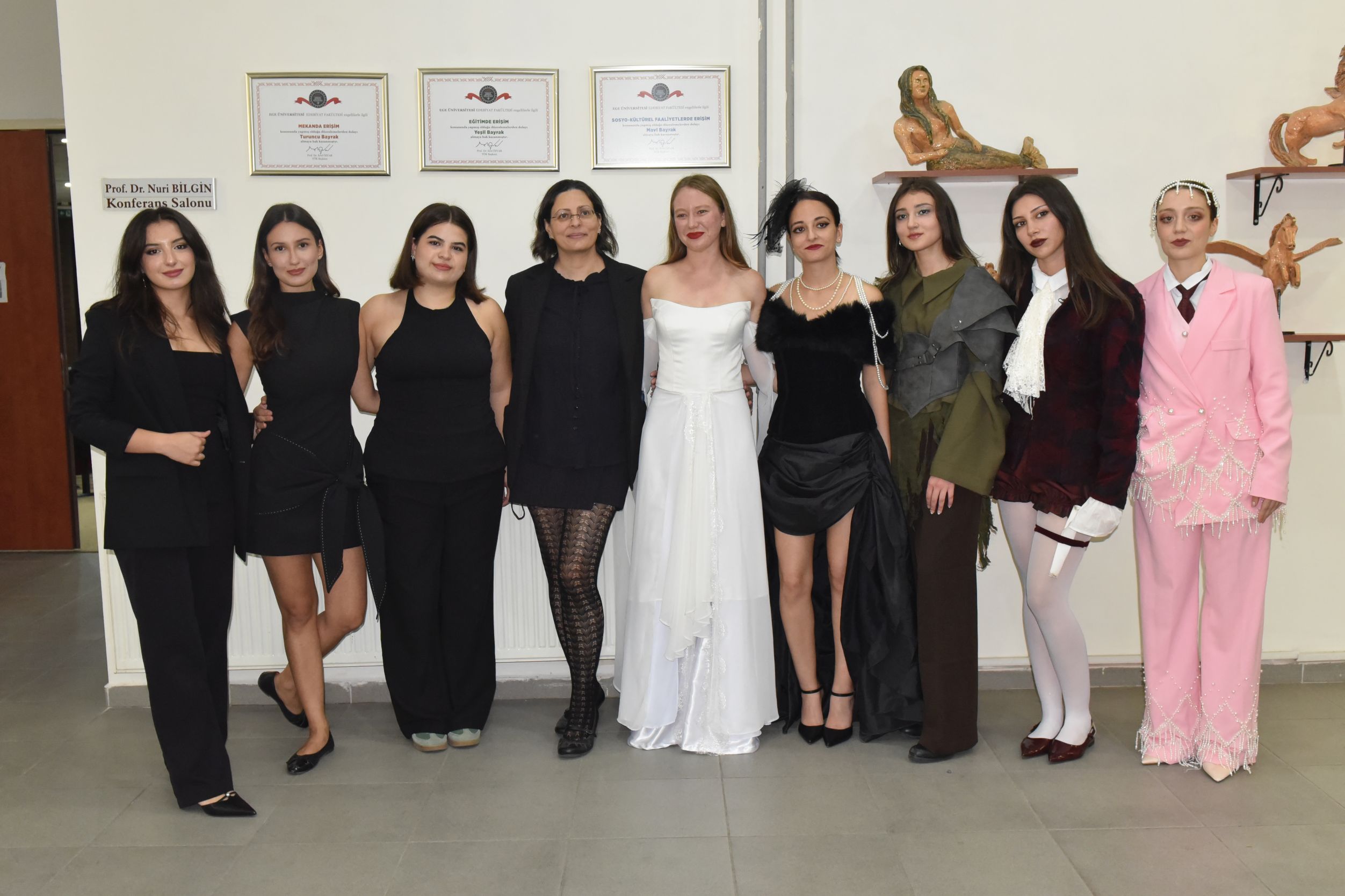Ege’de edebiyat ve moda aynı sahneyi paylaştı