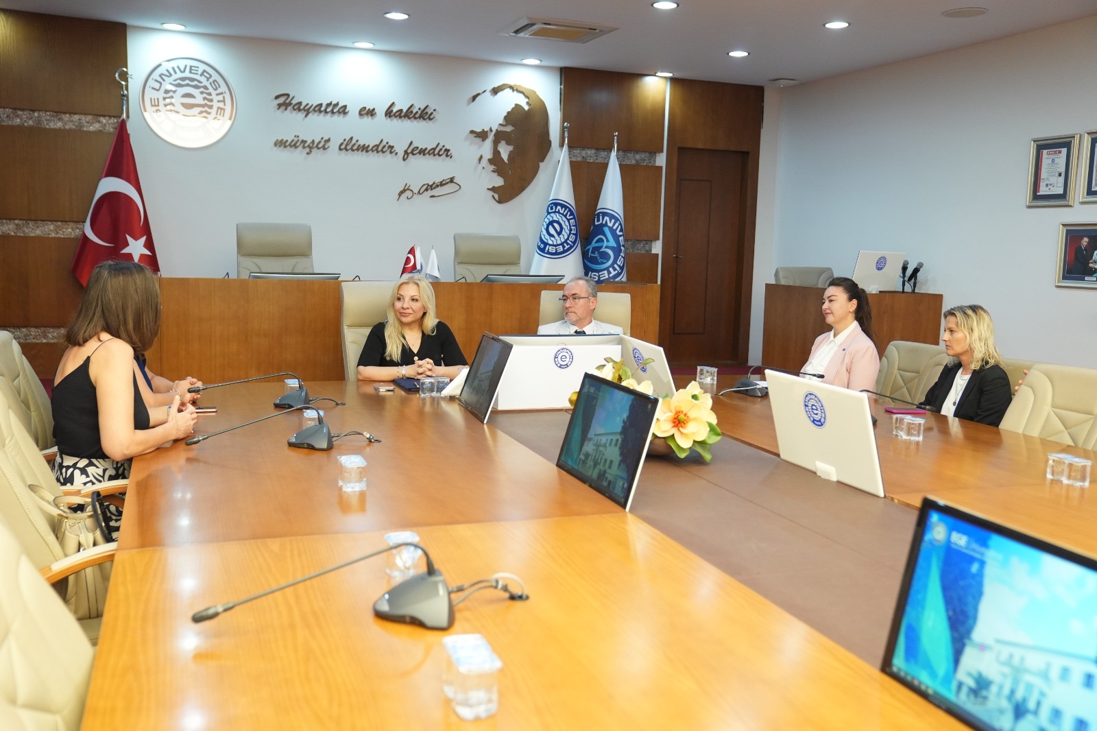 Ege Üniversitesi ile International Business School arasında “Eğitim Dışı İş Birliği Anlaşması” imzalandı