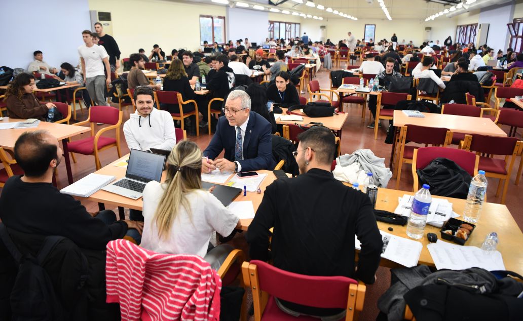 Binlerce kitap ve sınırsız bilginin kaynağı