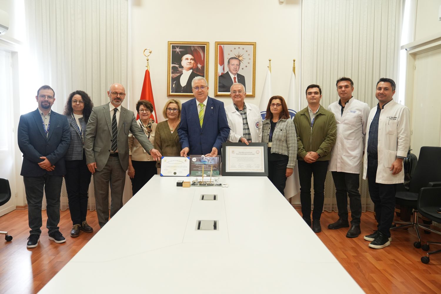 Ege Üniversitesi Tıp Fakültesi uzmanlık eğitimi kalitesini tescillemeye devam ediyor