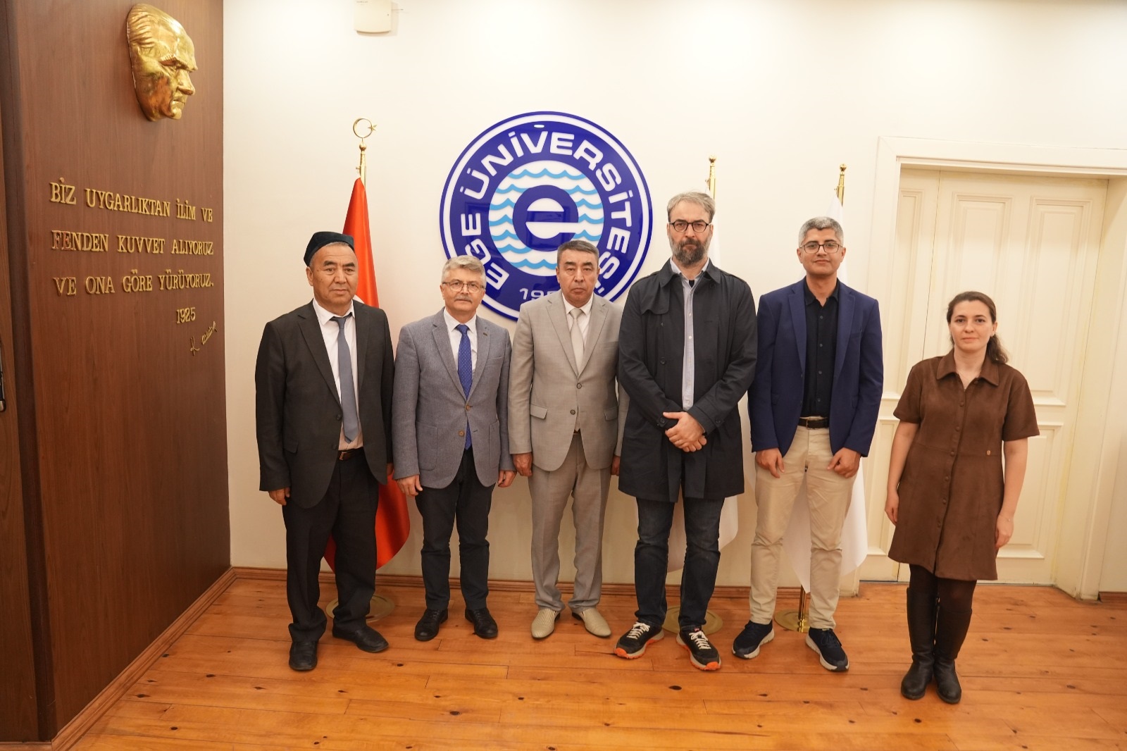 Özbekistan heyeti, TÜBİTAK destekli ortak proje kapsamında İzmir’de temaslarda bulundu