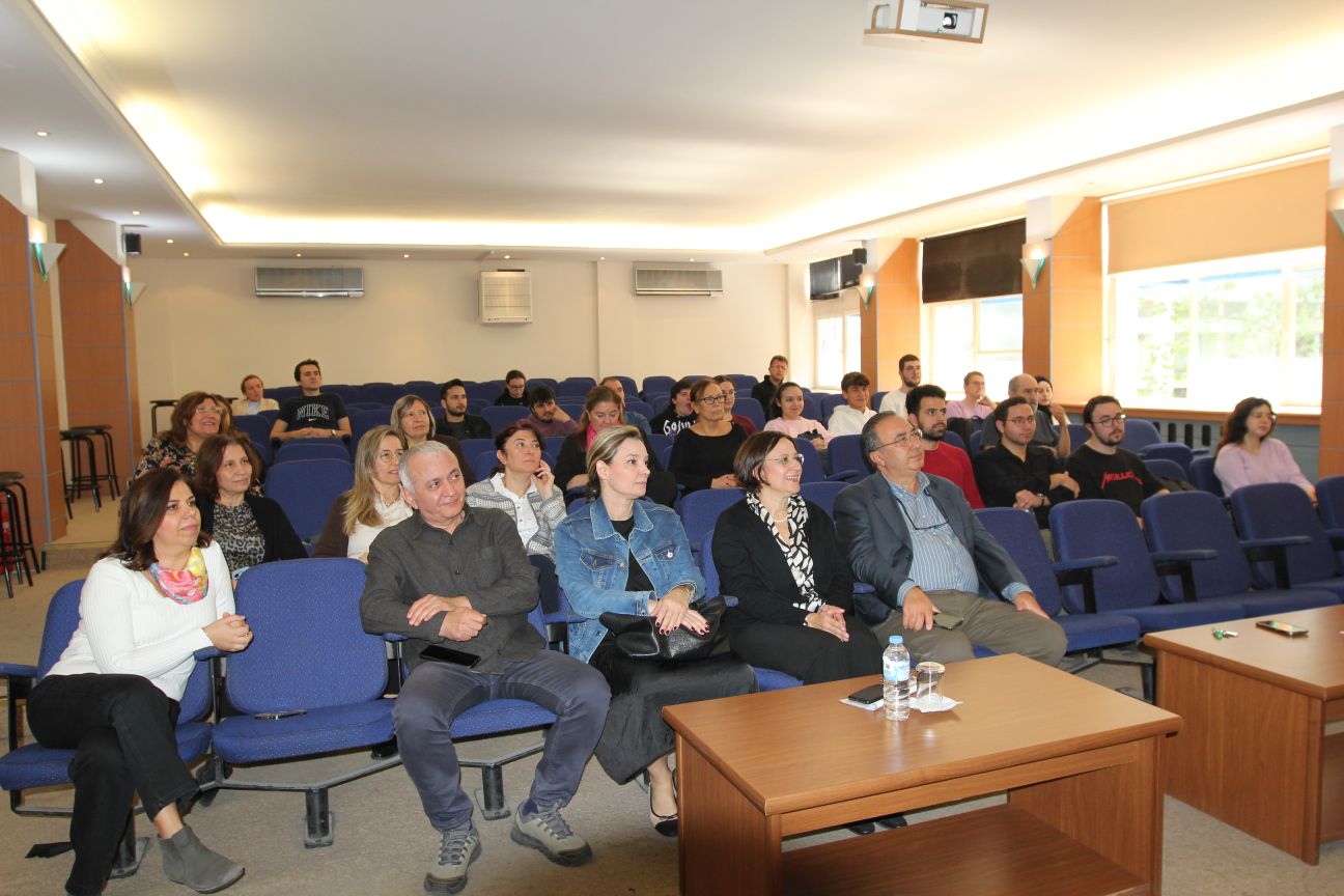 EÜ’de Cumhuriyet döneminde sağlık politikaları konuşuldu