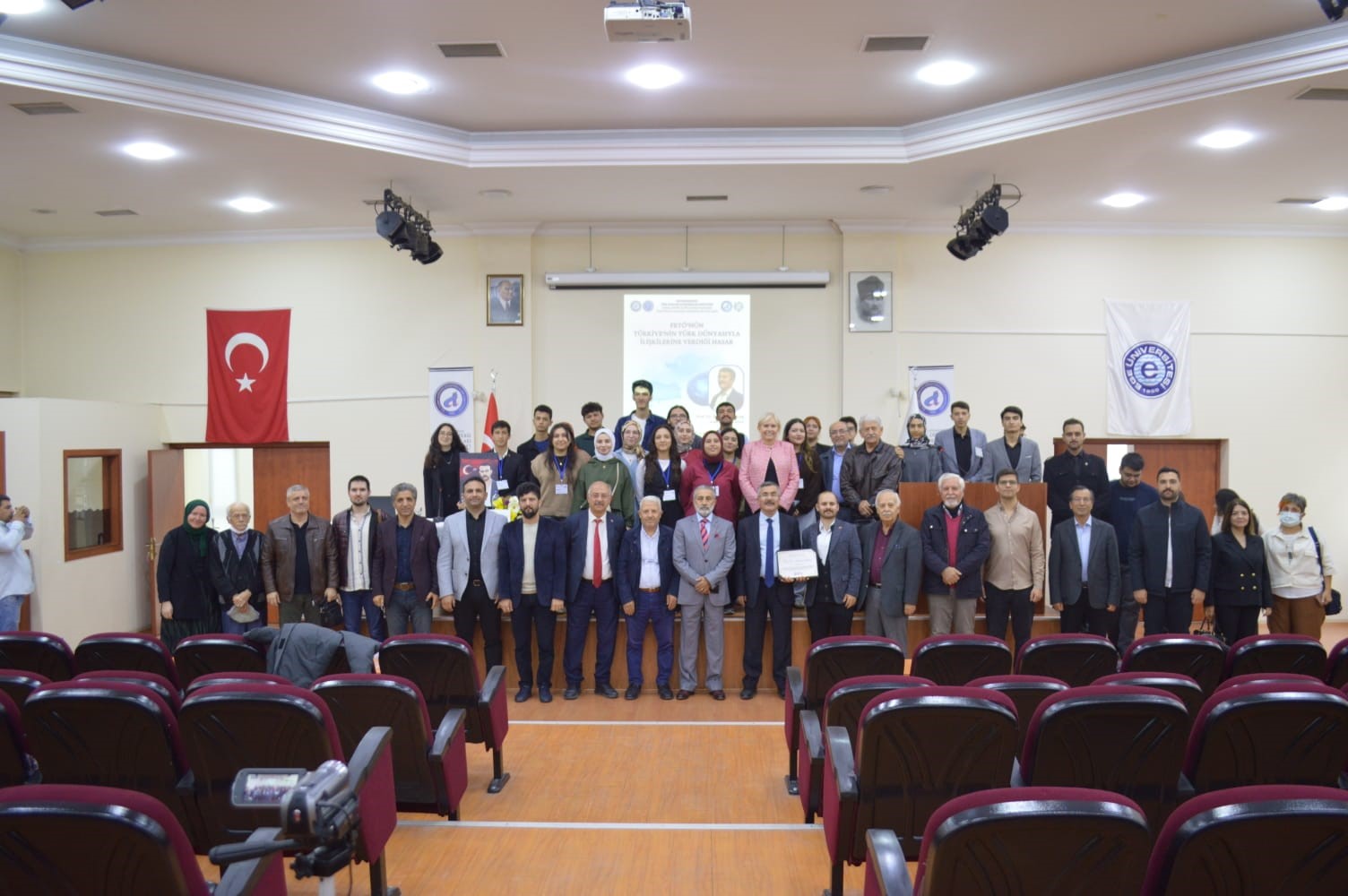 EÜ’de “FETÖ’nün Türkiye’nin Türk Dünyasıyla İlişkilerine Verdiği Hasar” tartışıldı