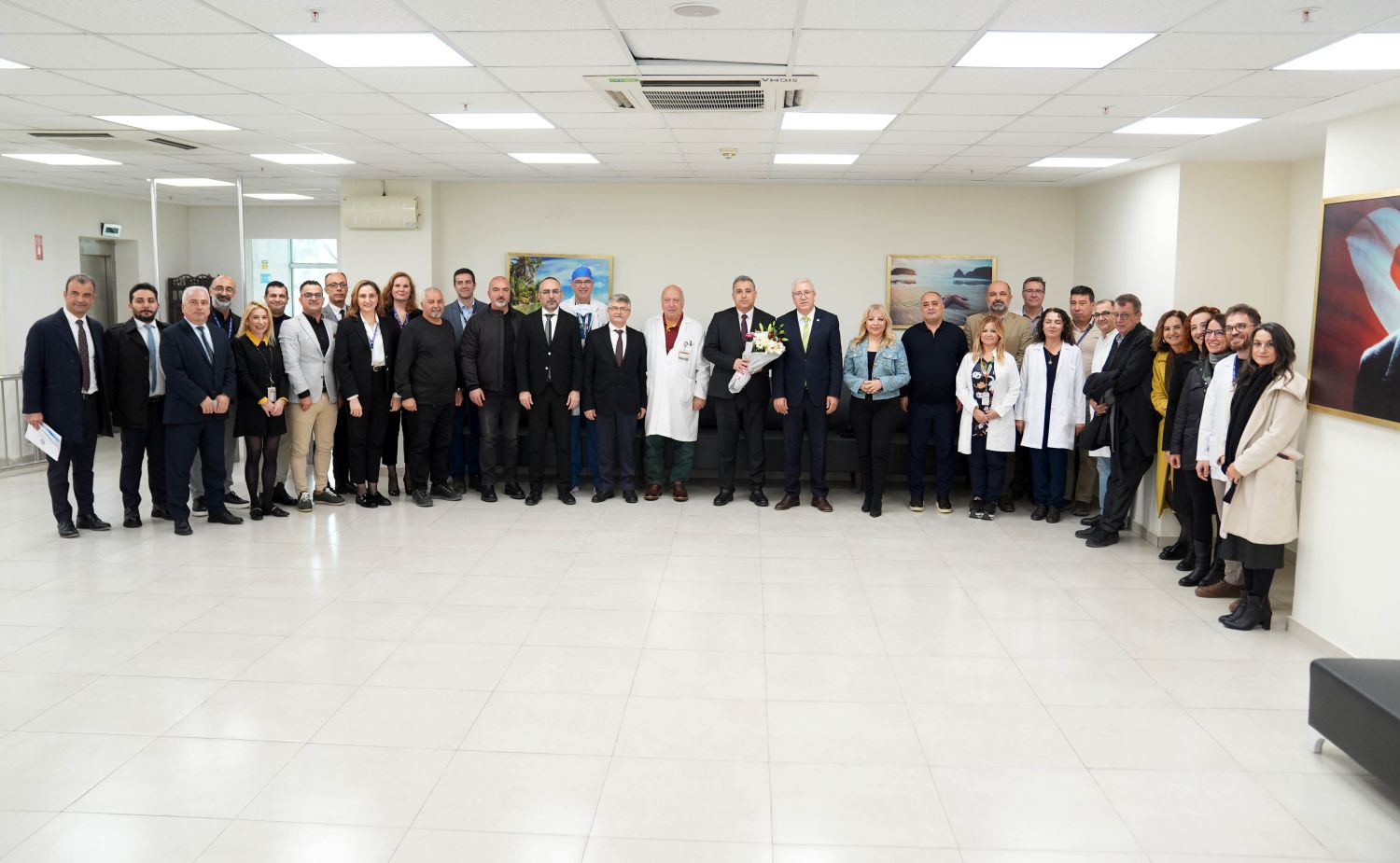 Ege Üniversitesi Tıp Fakültesi Çocuk Hastanesi yeni binası için ilk adım atıldı