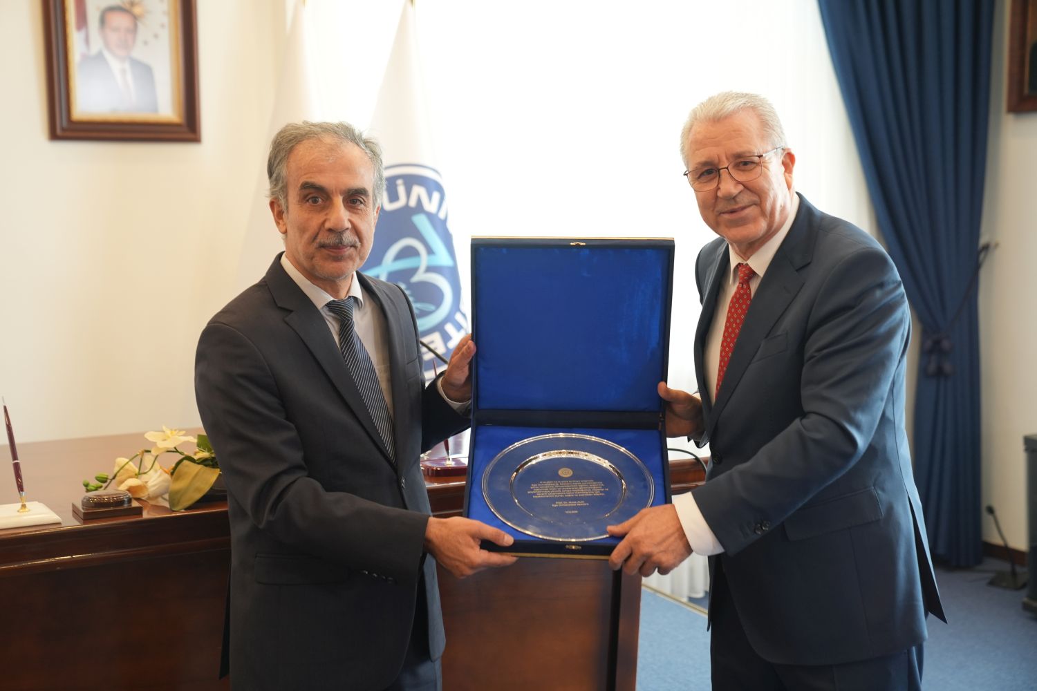 Ege Üniversitesinde rektörlük devir teslim töreni yapıldı